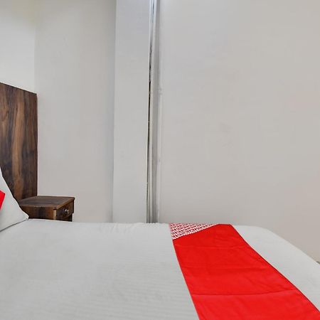 Hotel O Golden King Guest House New Delhi Buitenkant foto