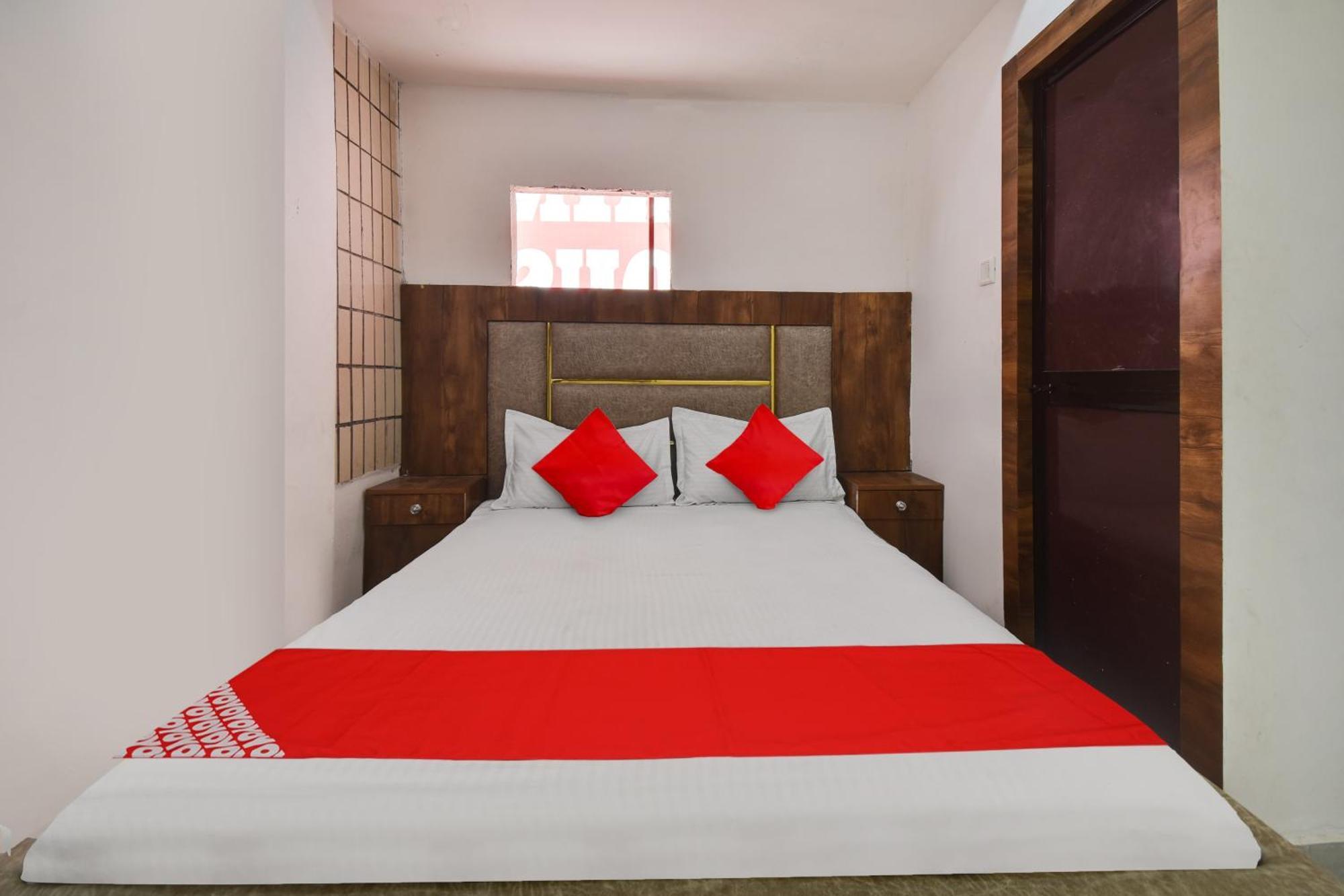Hotel O Golden King Guest House New Delhi Buitenkant foto