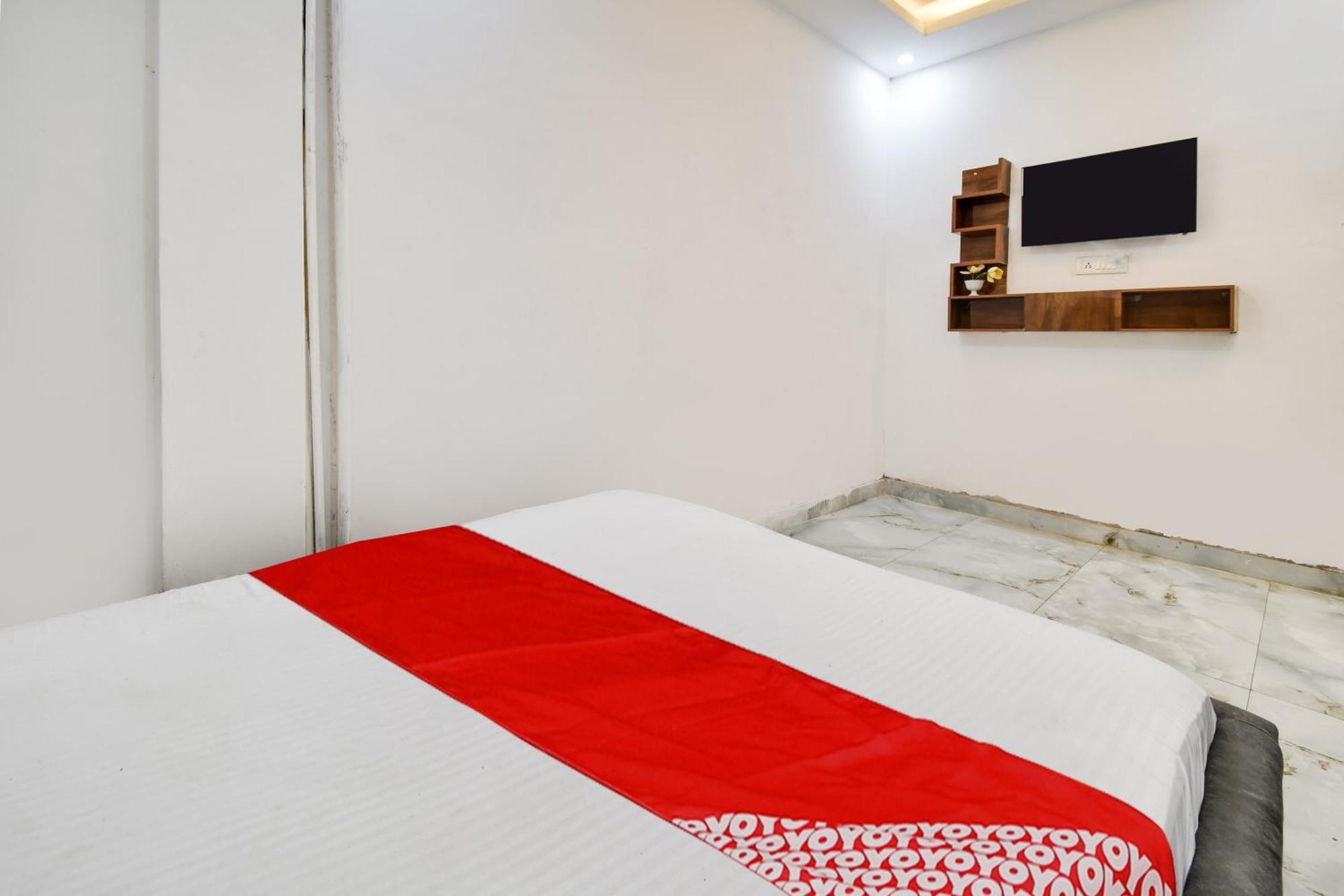 Hotel O Golden King Guest House New Delhi Buitenkant foto