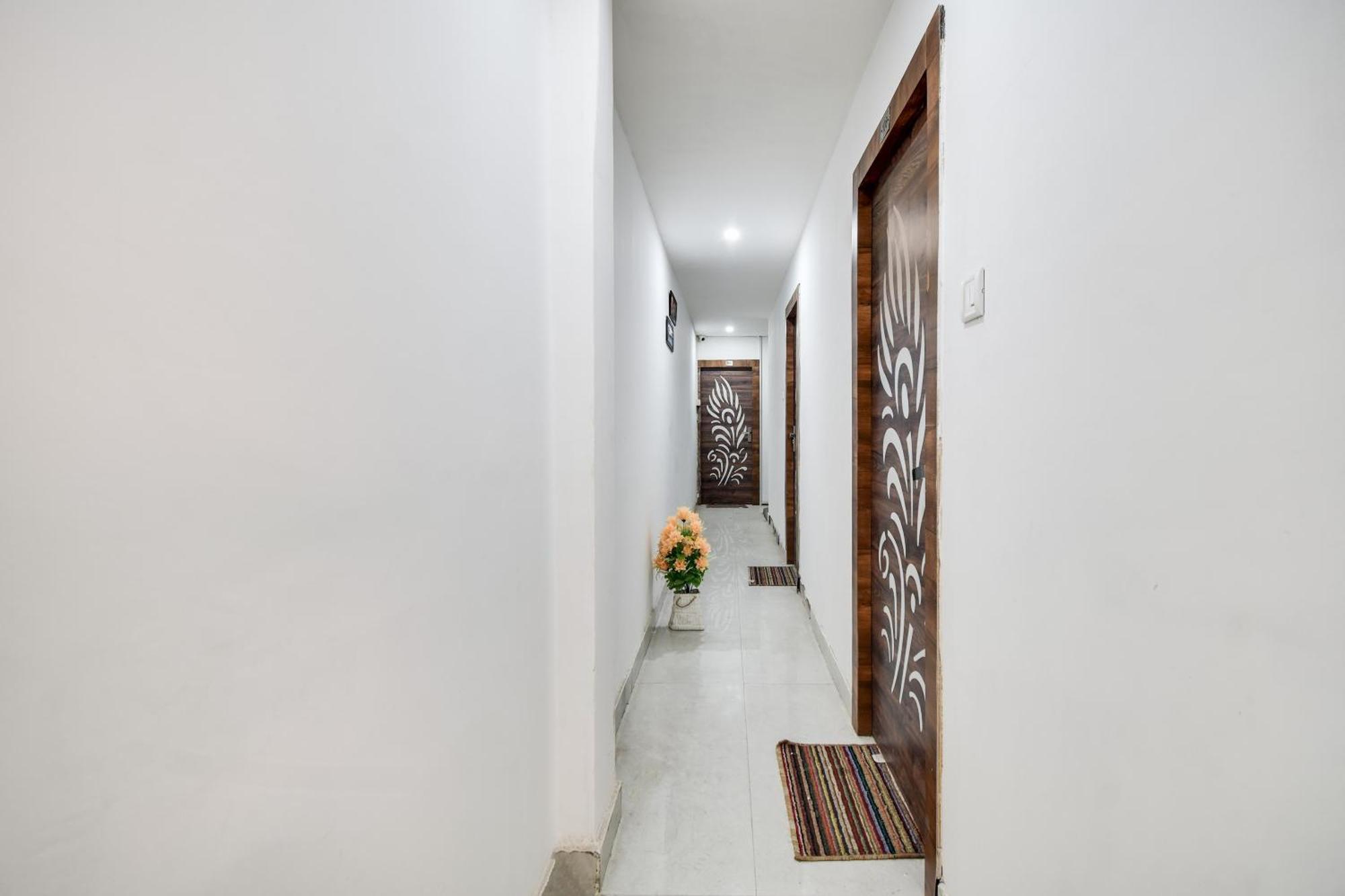 Hotel O Golden King Guest House New Delhi Buitenkant foto